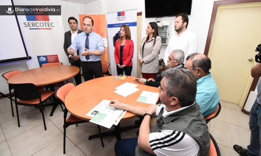 Gobierno difunde proyecto de Modernización Tributaria con pequeños emprendedores de la región de Los Ríos