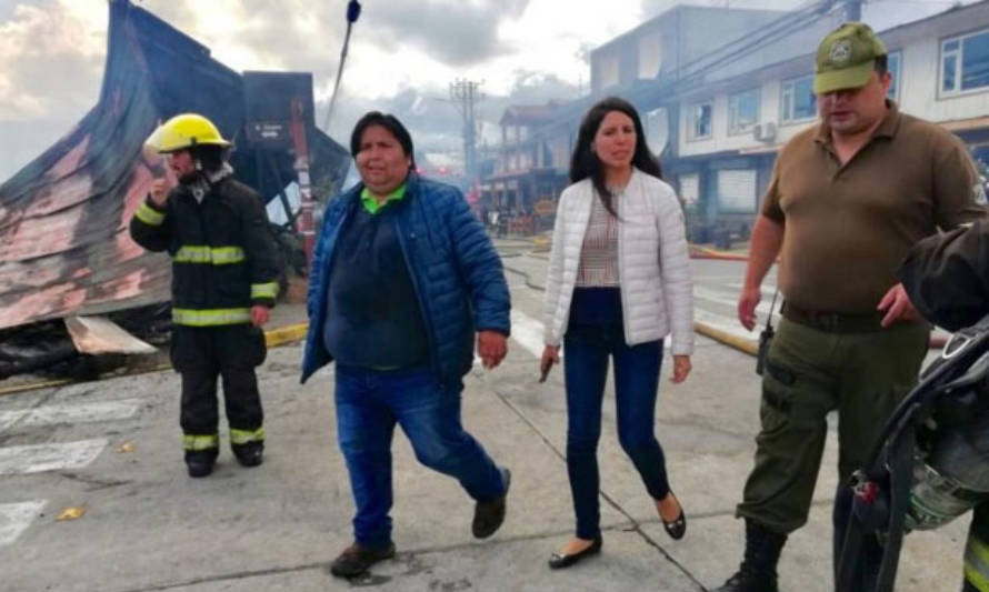 Gobernadora María José Gatica por incendio en Panguipulli: “Vamos a trabajar para que los comerciantes afectados reactiven sus negocios”