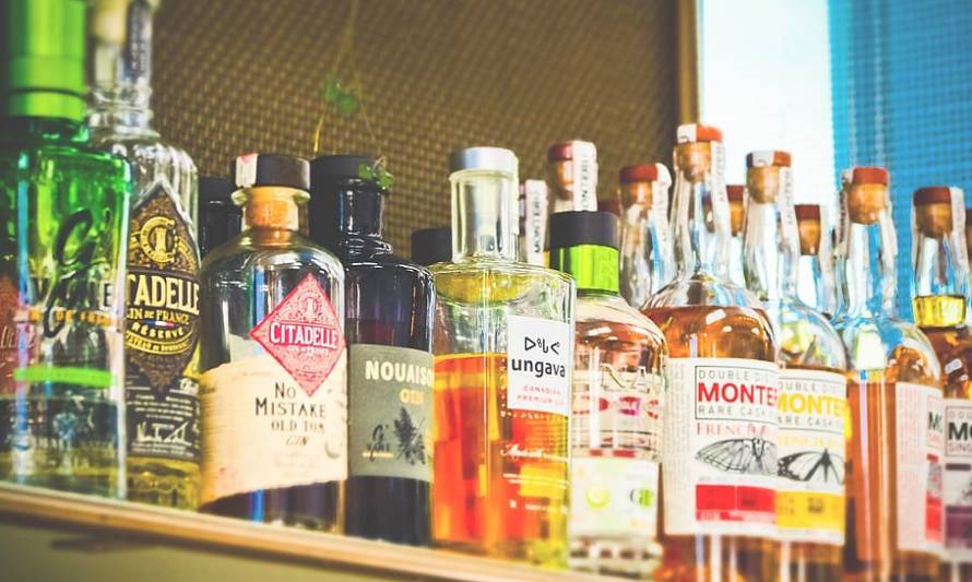 Nueva ley exigirá mostrar cédula de identidad para comprar bebidas alcohólicas