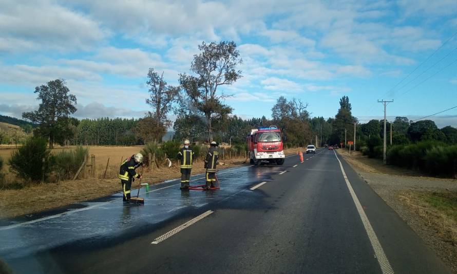 Paillaco: Se reporta derrame de combustible en camino a Dollinco