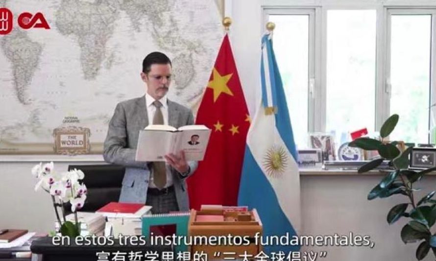 Entrevista al  embajador de Argentina en China, Sabino Vaca Narvaja