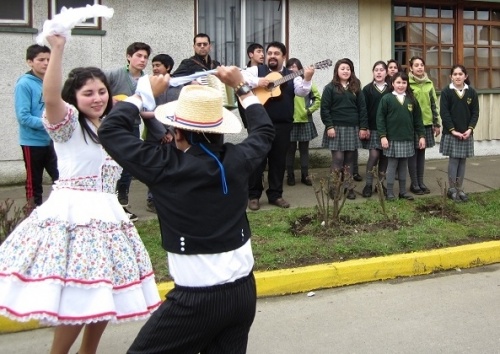 Conjunto folclórico de la Escuela San Antonio de Aguas Negras inicia actividades dieciocheras