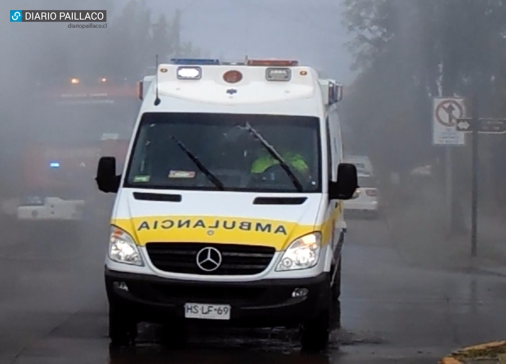 Funcionarios del Hospital de Paillaco dieron la bienvenida a su nueva ambulancia