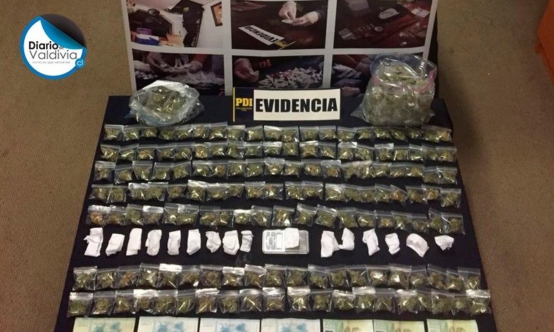PDI sorprendió a 3 estudiantes vendiendo marihuana en Costanera de Valdivia