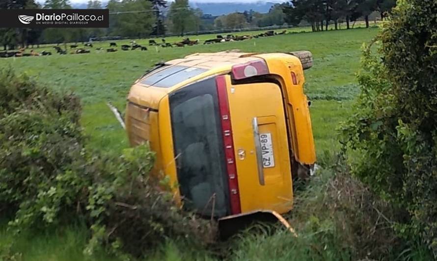 Conductor resultó grave tras volcar su vehículo camino a Itropulli