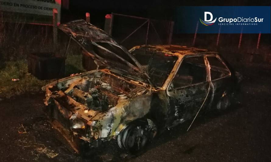 Causa de automóvil incendiado en Paillaco permanence como misterio