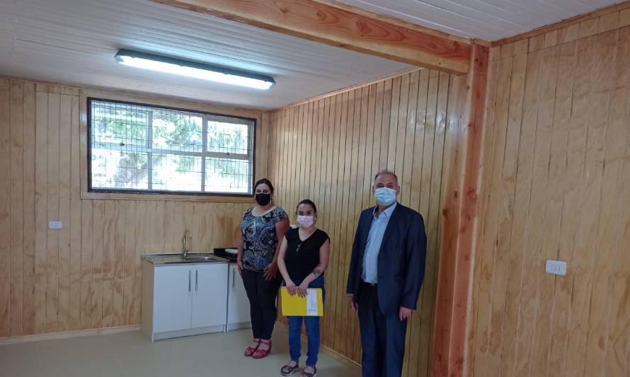 Escuela Rural El Naranjo recibió remodelada sala de profesores