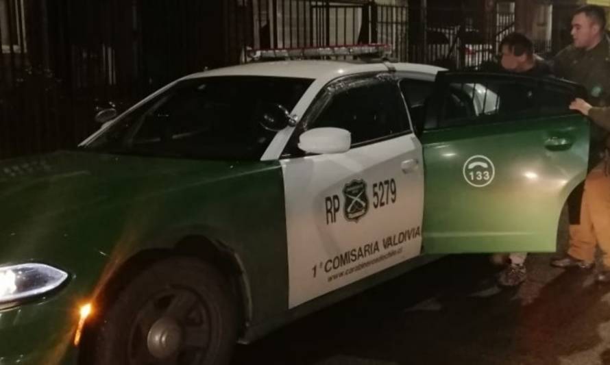 2 detenidos en la población Norte Grande de Valdivia por robo de vehículo