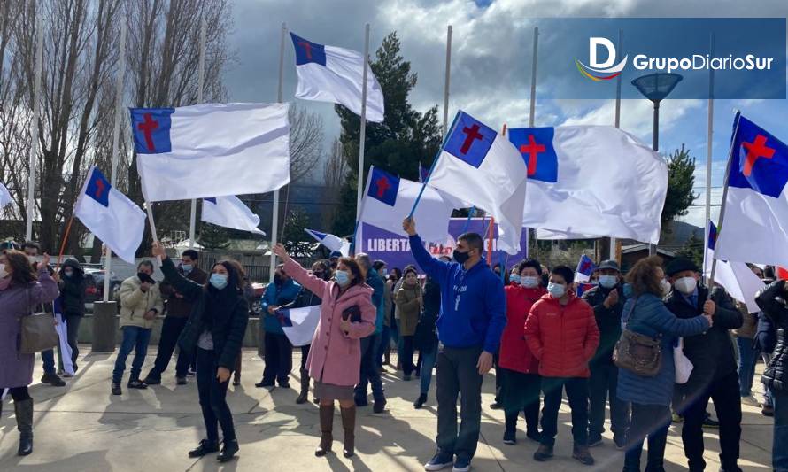 Evangélicos sacan la voz y su bandera en la Patagonia