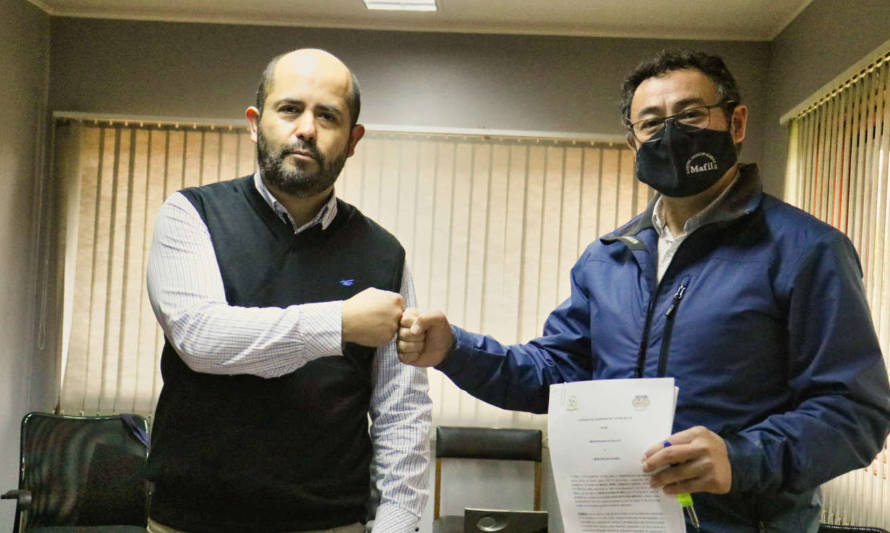 Alcaldes de Paillaco y Máfil firmaron convenio de trabajo asociativo