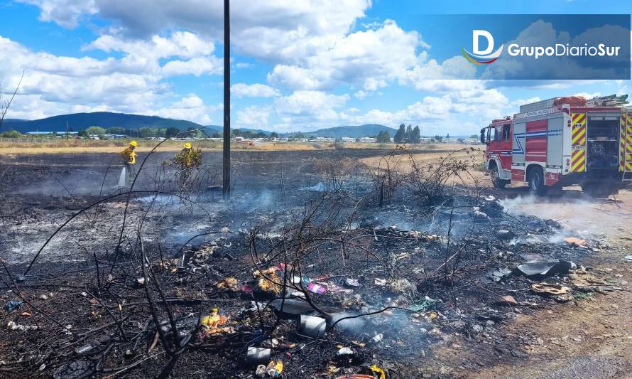 Bomberos de Paillaco lograron controlar incendio de pastizales