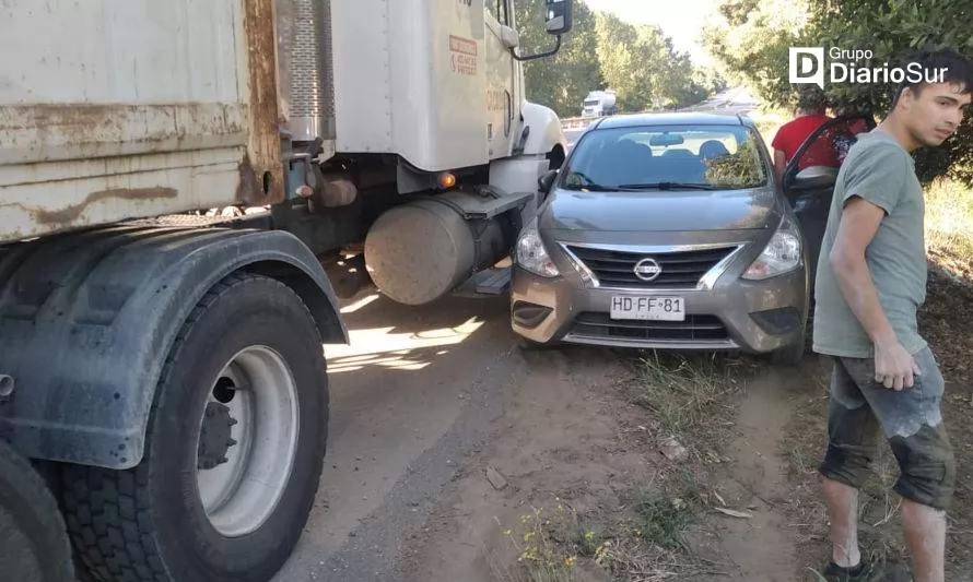 Choque entre camión y automóvil en las cercanías de Reumén