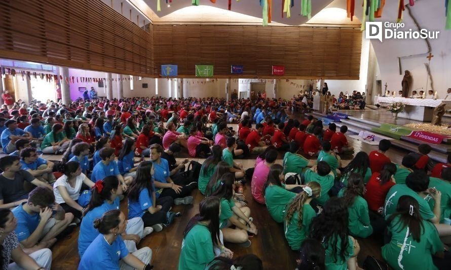 Jóvenes voluntarios llegan a Los Ríos para construir y misionar 