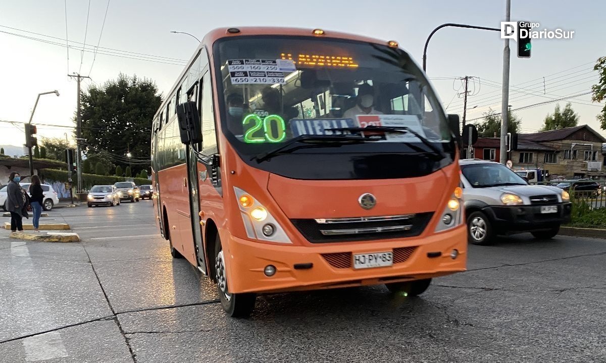 Confirman aumento de $30 pesos para transporte público en Valdivia