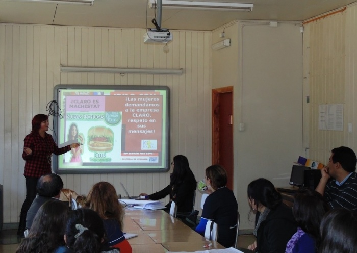 Docentes de la Escuela Rural Nueva Aurora de Pichirropulli conocieron innovador programa para educar con perspectiva de género