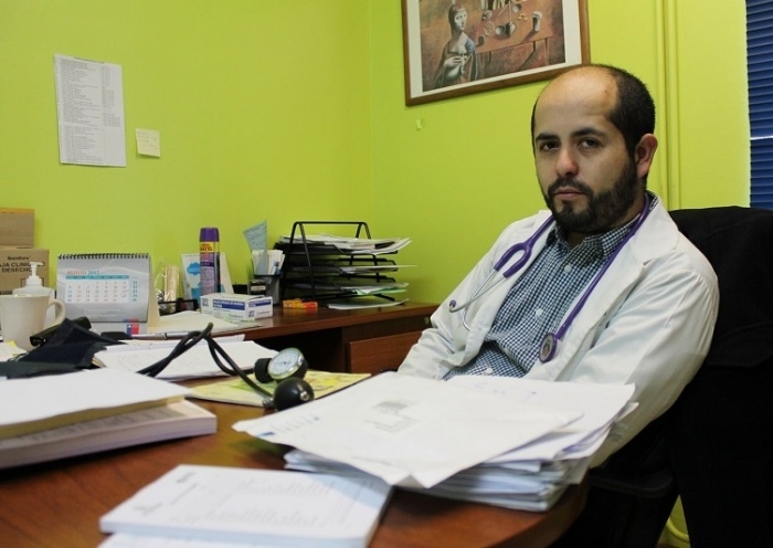 Concejal Miguel Ángel Carrasco oficializó su renuncia como médico del Centro de Salud Municipal de Paillaco