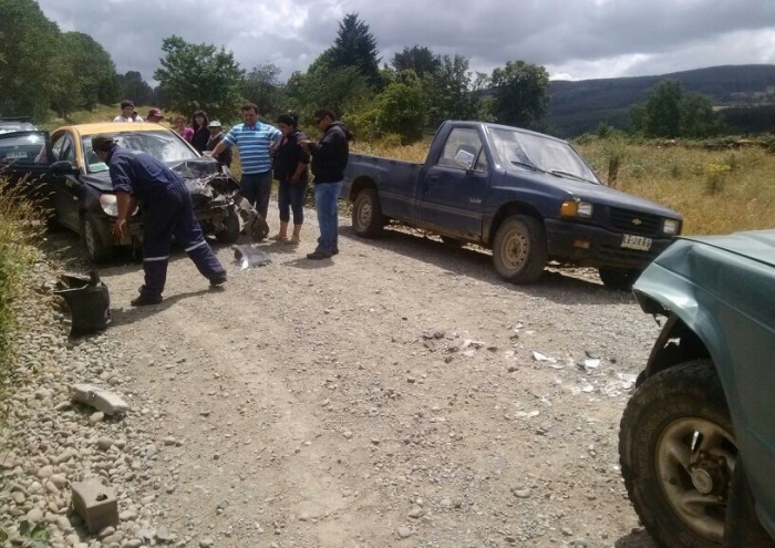 Taxi y jeep colisionan en sector Los Tallos