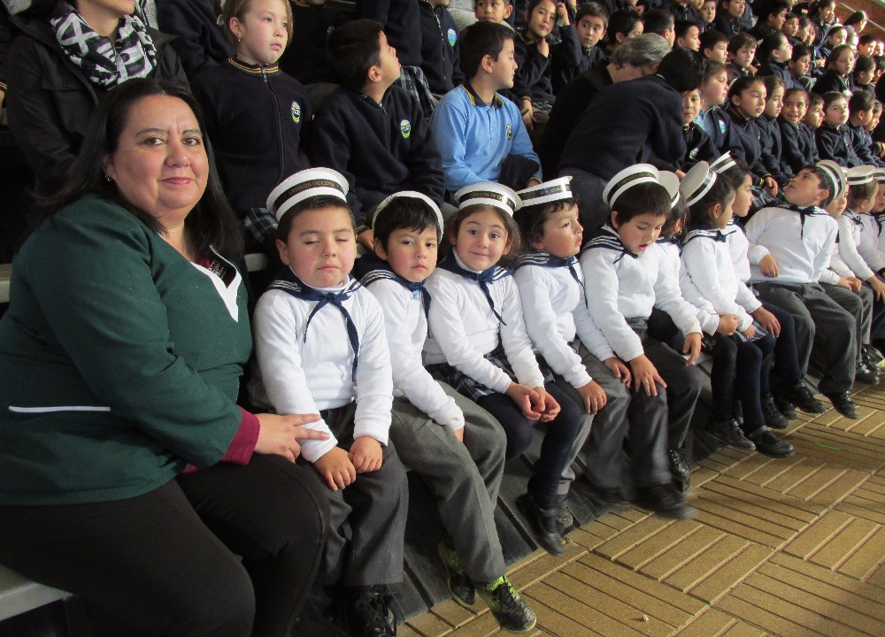 Escuela Rural 21 de Mayo realizó tradicional homenaje a las Glorias Navales