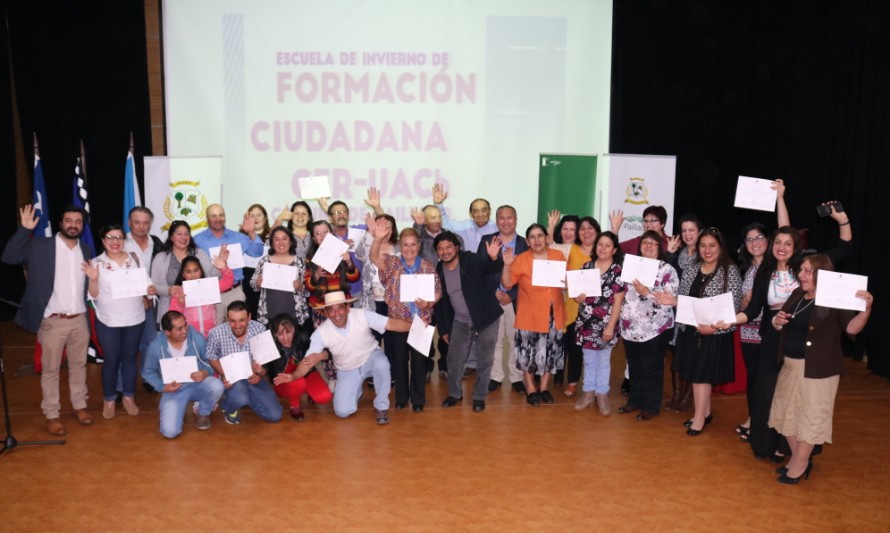 UACh certificó a dirigentes de Paillaco que participaron en Escuela de Formación Ciudadana