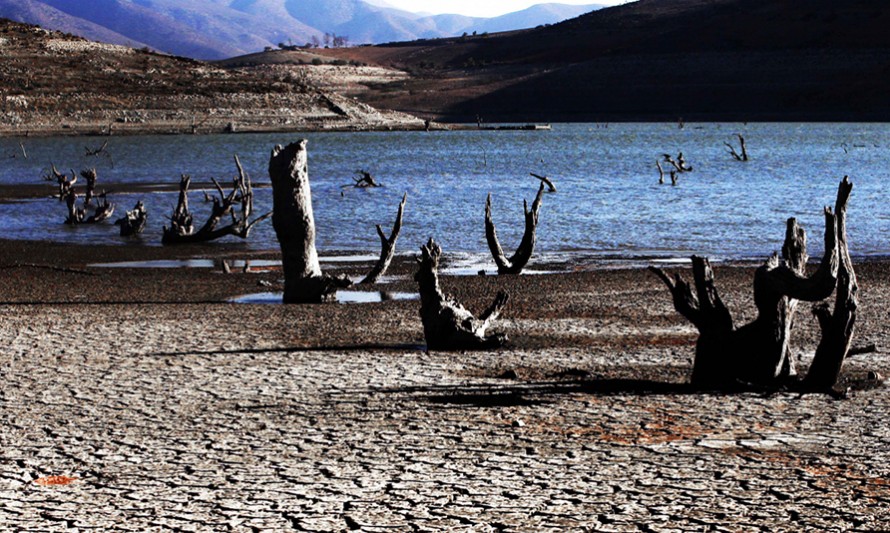 Diputado Berger aseguró que Chile necesita explorar más agresivamente fuentes alternativas ante escasez hídrica